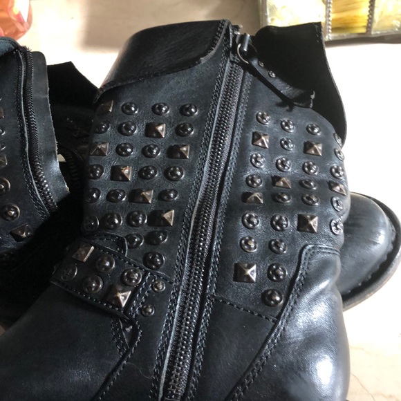 Ugg leather boot - Picture 5 of 6